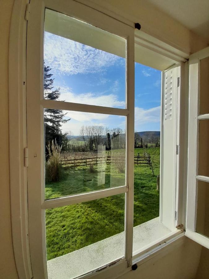 Gite Cottage Chaleureux En Pleine Campagne Vue Sur Les Monts Et Forets Et Le Chateau De Carrouges Buitenkant foto